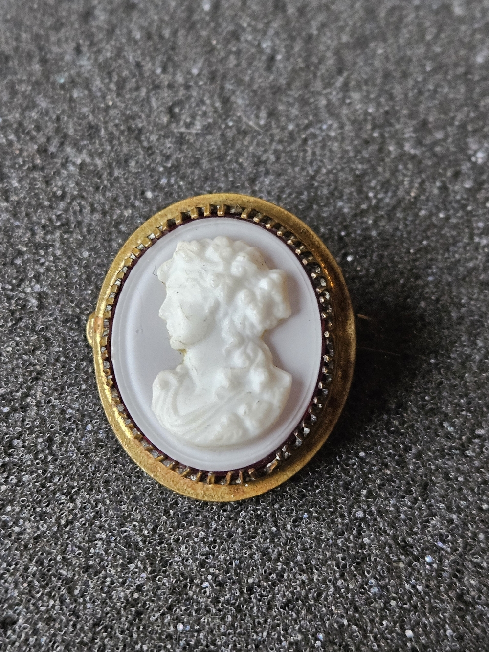 Vintage Gold and White Cameo Brooch - Vintage Women's Jewelry